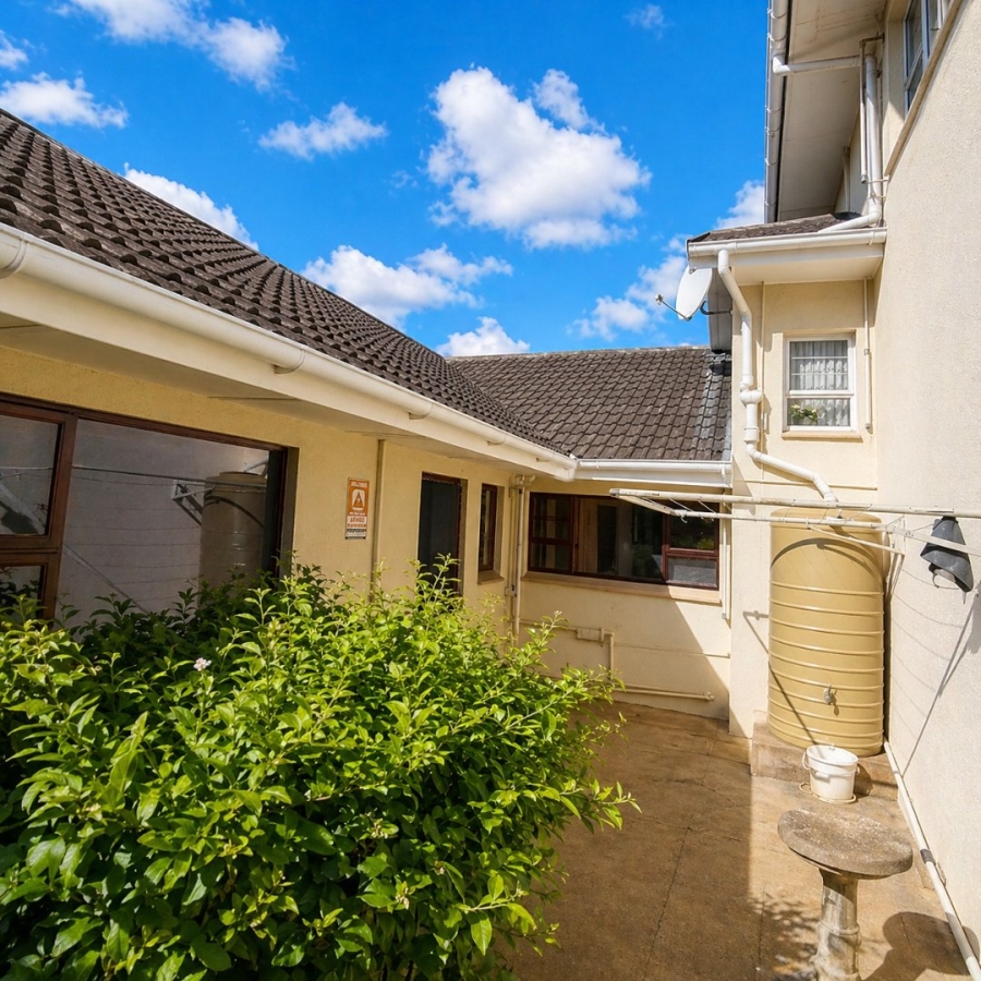 5 Bedroom Property for Sale in Vincent Heights Eastern Cape